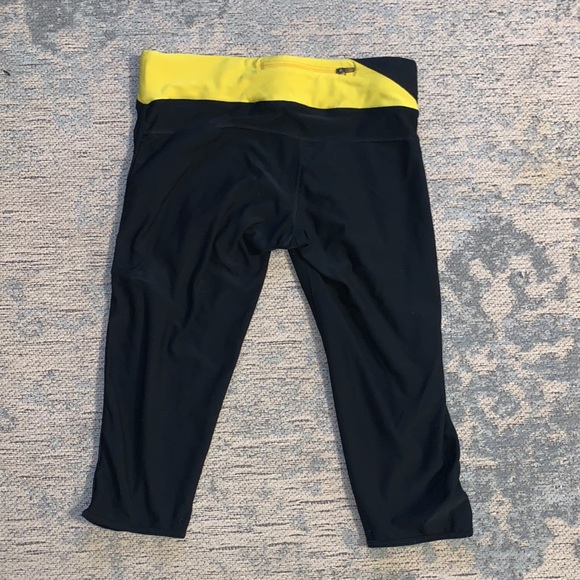 Nike Livestrong leggings - Picture 4 of 4